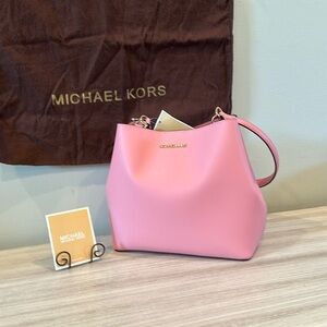 Michael by Michael Kors, SOLD OUT Pratt Medium Shoulder Bag//Crossbody